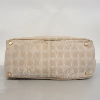 Pre-owned Chanel Beige Nylon Tote Bag () In Sand