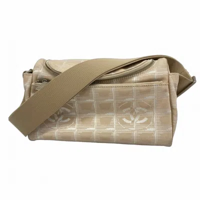Pre-owned Chanel Beige Silver Nylon Shoulder Bag ()