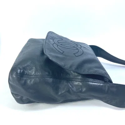 Pre-owned Chanel Black Leather Messenger Bag Shoulder Bag ()