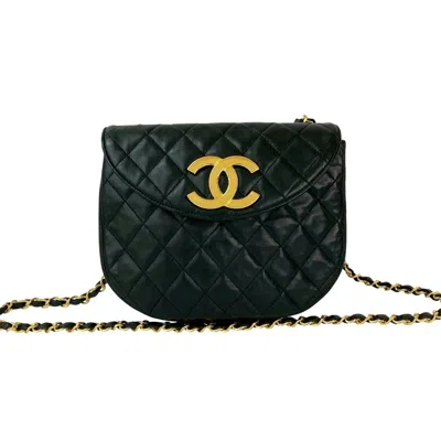 Pre-owned Chanel Black Leather Pochette Shoulder Bag ()