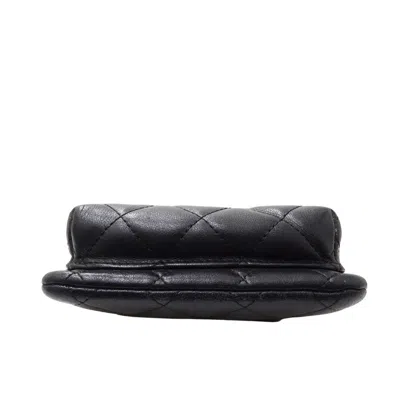 Pre-owned Chanel Black Leather Pochette Shoulder Bag ()