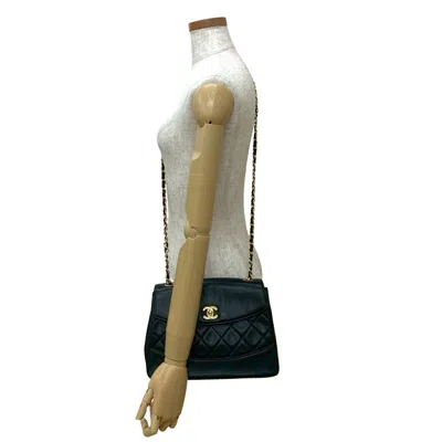 Pre-owned Chanel Black Leather Pochette Shoulder Bag ()
