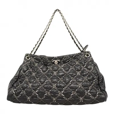 Pre-owned Chanel Black Nylon Shoulder Bag ()