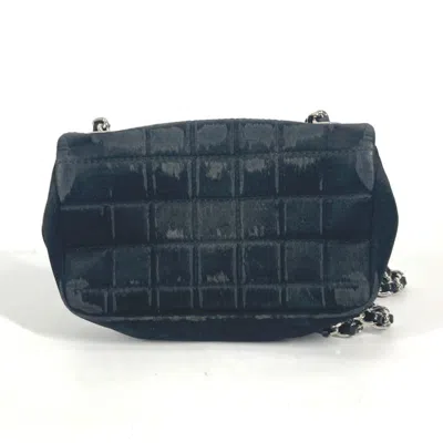 Pre-owned Chanel Black Satin Pochette Shoulder Bag ()