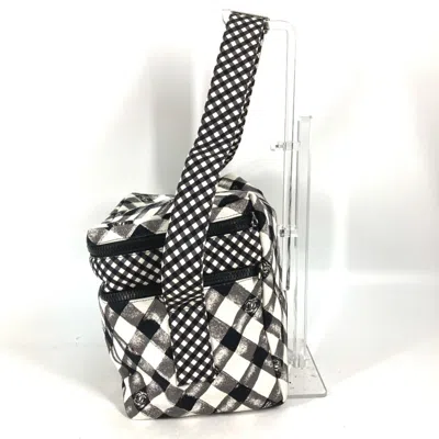 Pre-owned Chanel Black White Canvas Handbag Shoulder Bag () In Multi