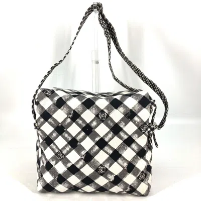 Pre-owned Chanel Black White Canvas Handbag Shoulder Bag () In Multi