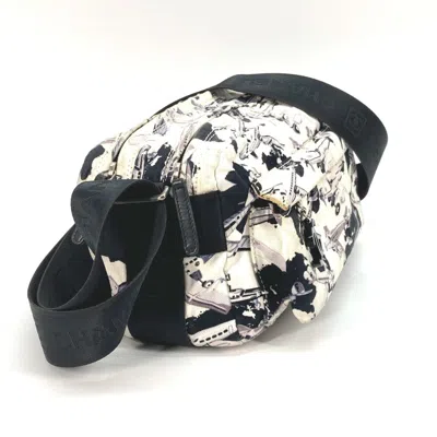 Pre-owned Chanel Black White Canvas Pochette Shoulder Bag () In Multi