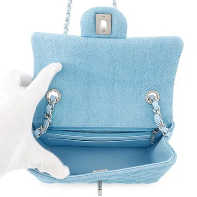 Pre-owned Chanel Blue Denim Shoulder Bag ()