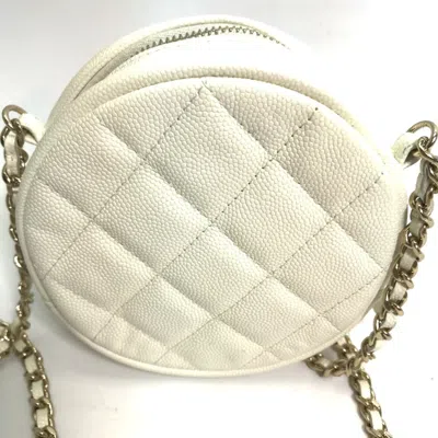 Pre-owned Chanel Gold White Grained Calfskin Pochette Shoulder Bag () In Multi