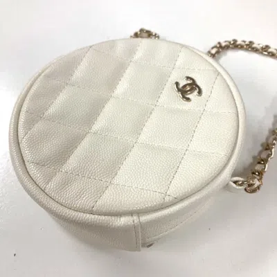 Pre-owned Chanel Gold White Grained Calfskin Pochette Shoulder Bag () In Multi