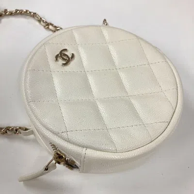 Pre-owned Chanel Gold White Grained Calfskin Pochette Shoulder Bag () In Multi