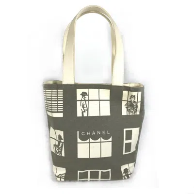 Pre-owned Chanel Gray White Canvas Handbag Shoulder Bag Tote Bag () In Multi