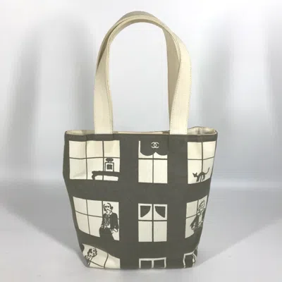 Pre-owned Chanel Gray White Canvas Handbag Shoulder Bag Tote Bag () In Multi