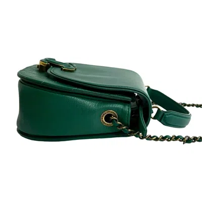 Pre-owned Chanel Green Leather Shoulder Bag ()