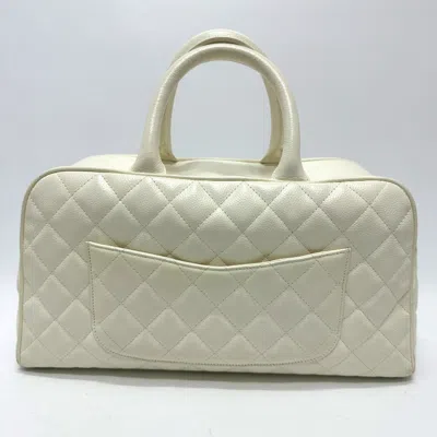 Pre-owned Chanel Matelasse White Grained Calfskin Boston Bag Handbag ()