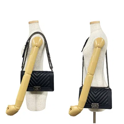 Pre-owned Chanel Navy Leather Shoulder Bag () In Blue