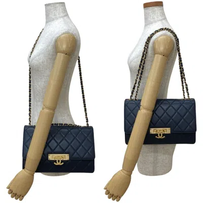 Pre-owned Chanel Navy Leather Shoulder Bag () In Blue