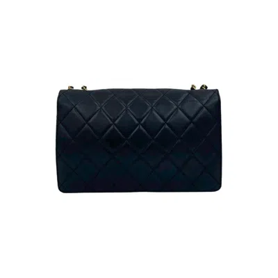 Pre-owned Chanel Navy Leather Shoulder Bag () In Blue