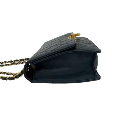 Pre-owned Chanel Navy Leather Shoulder Bag () In Blue