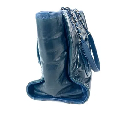 Pre-owned Chanel Navy Leather Shoulder Bag Tote Bag () In Blue