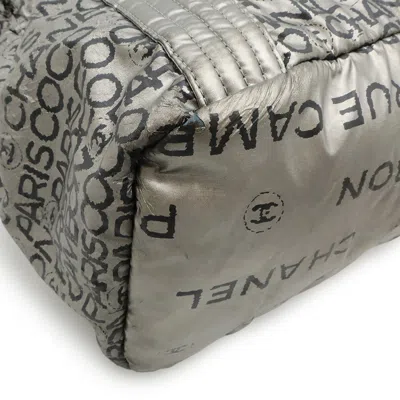 Pre-owned Chanel Silver Nylon Shoulder Bag Tote Bag ()
