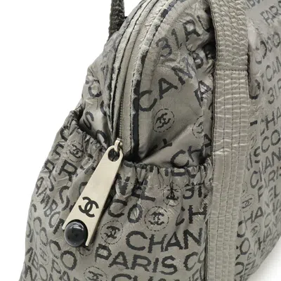 Pre-owned Chanel Silver Nylon Shoulder Bag Tote Bag ()