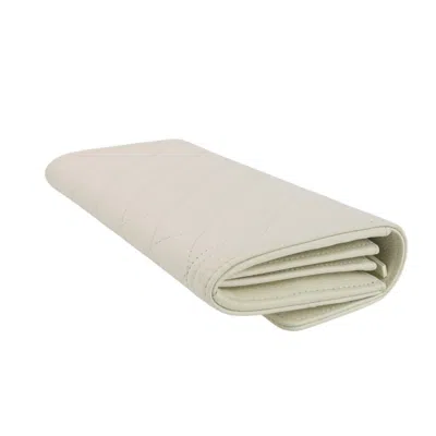 Pre-owned Chanel White Grained Calfskin Long Wallet (bi-fold) ()