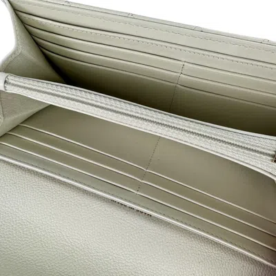 Pre-owned Chanel White Grained Calfskin Long Wallet (bi-fold) ()