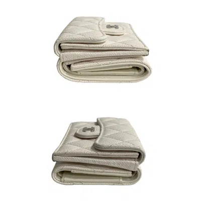 Pre-owned Chanel White Grained Calfskin Wallet (tri-fold) ()