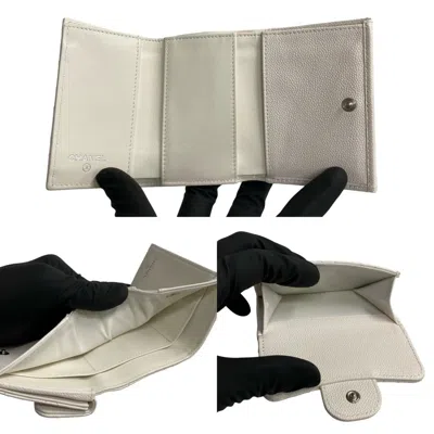 Pre-owned Chanel White Grained Calfskin Wallet (tri-fold) ()