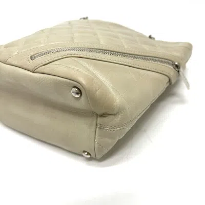 Pre-owned Chanel White Leather Shoulder Bag ()