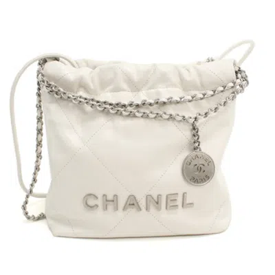 Pre-owned Chanel White Leather Shoulder Bag ()