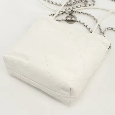 Pre-owned Chanel White Leather Shoulder Bag ()