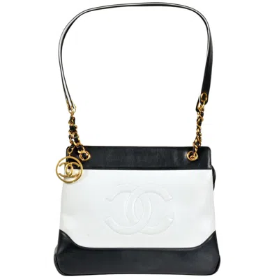 Pre-owned Chanel White Leather Shoulder Bag ()