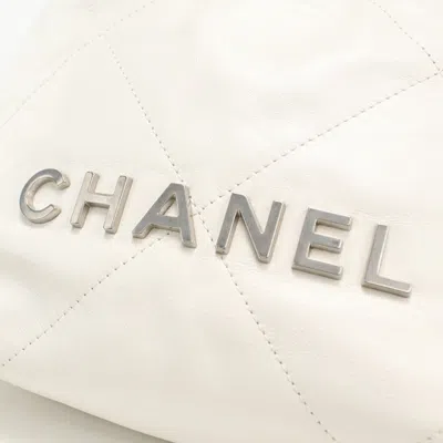 Pre-owned Chanel White Leather Shoulder Bag ()
