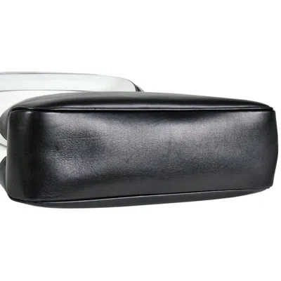 Pre-owned Chanel White Leather Shoulder Bag ()