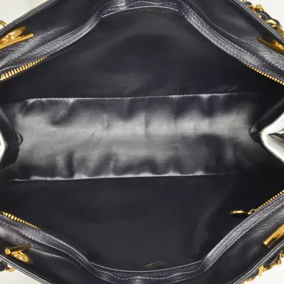 Pre-owned Chanel White Leather Shoulder Bag ()