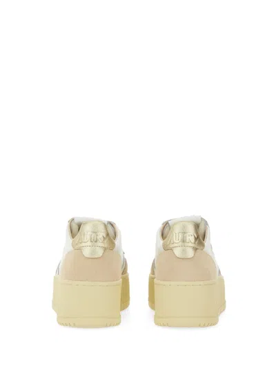 Autry Medalist Platform Sneaker In White