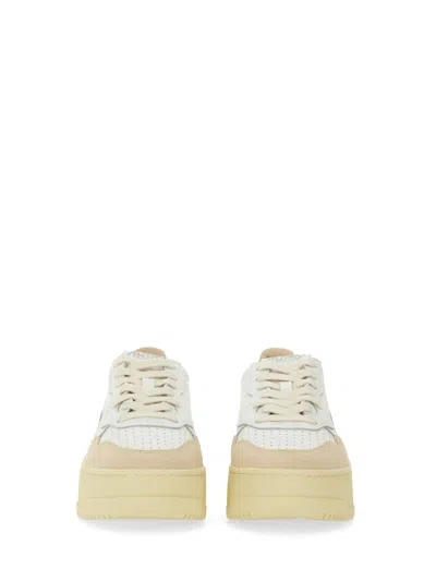 Autry Medalist Platform Sneaker In White