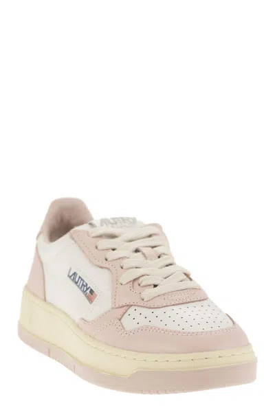 Autry Medalist Leather Sneakers In Pink
