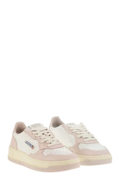 Autry Medalist Leather Sneakers In Pink