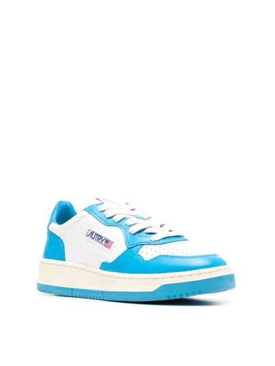 Autry Medalist 01 Low Sneakers In Blue