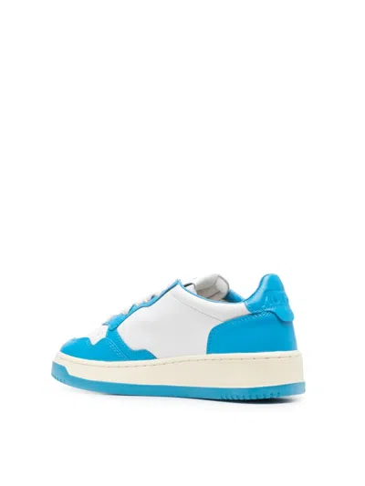 Autry Medalist 01 Low Sneakers In Blue