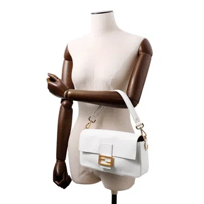 Pre-owned Fendi Baguette White Linen Shoulder Bag ()