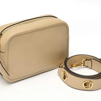 Pre-owned Fendi Beige Leather Shoulder Bag () In Sand