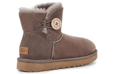 Ugg (wmns)  Mini Bailey Button Ii 2.0 Snow Boots Brown