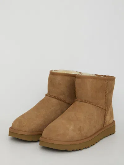 Ugg Mini Classic Ii Beige Pull-on Boots In Suede Woman In Neutral