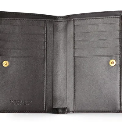 Pre-owned Bottega Veneta Brown Intrecciato Middle Wallet (bi-fold) ()