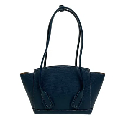 Pre-owned Bottega Veneta Navy Leather Shoulder Bag () In Blue
