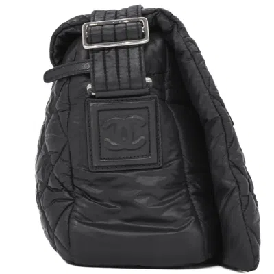 Pre-owned Chanel Black Nylon Shoulder Bag ()